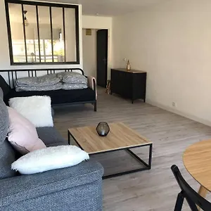Grand 43m2 Port De Guirec , Perros-Guirec France