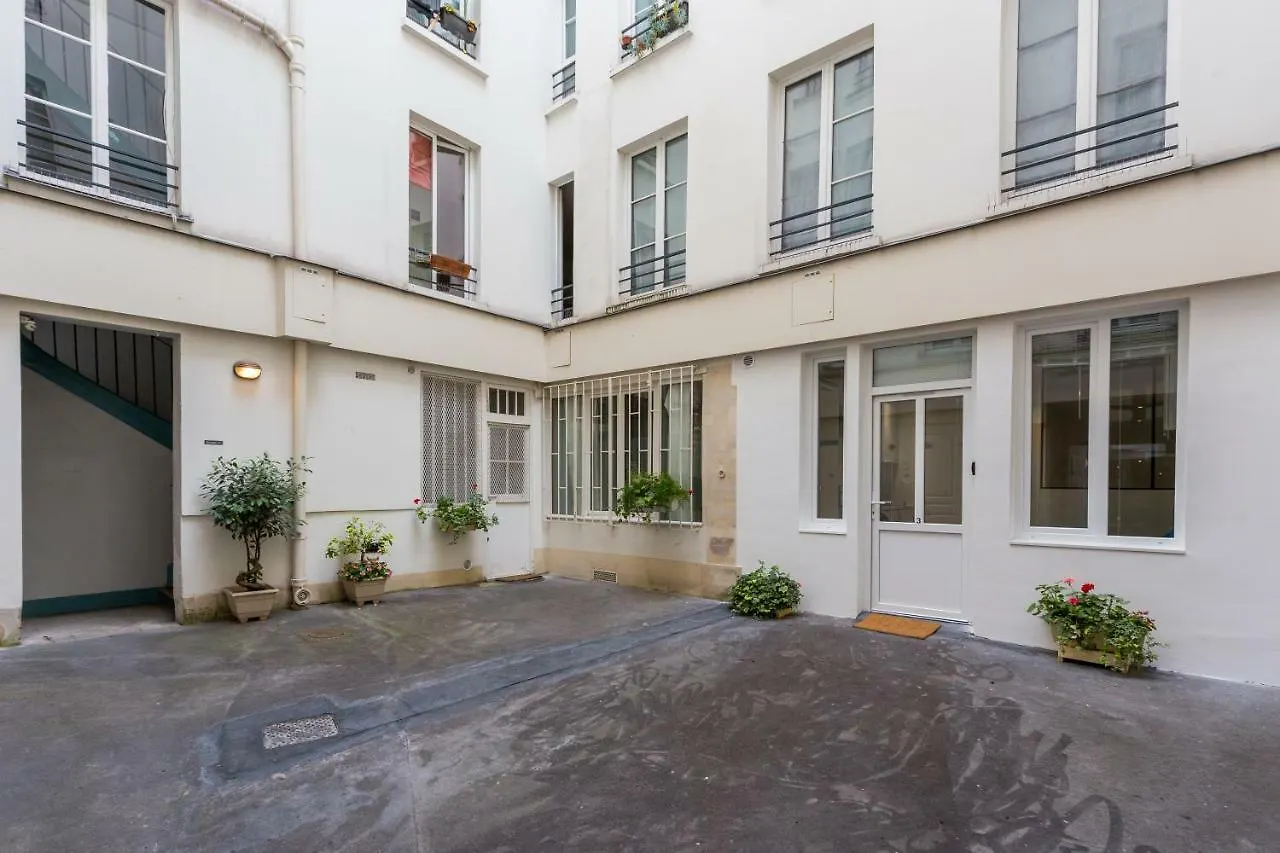 Cmg - Montorgueil - Residence Saint Sauveur Paris France